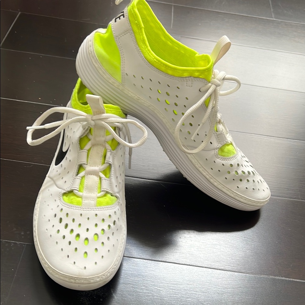 Nike Solar Soft White and Neon Green Men’s Sneakers - Size 10